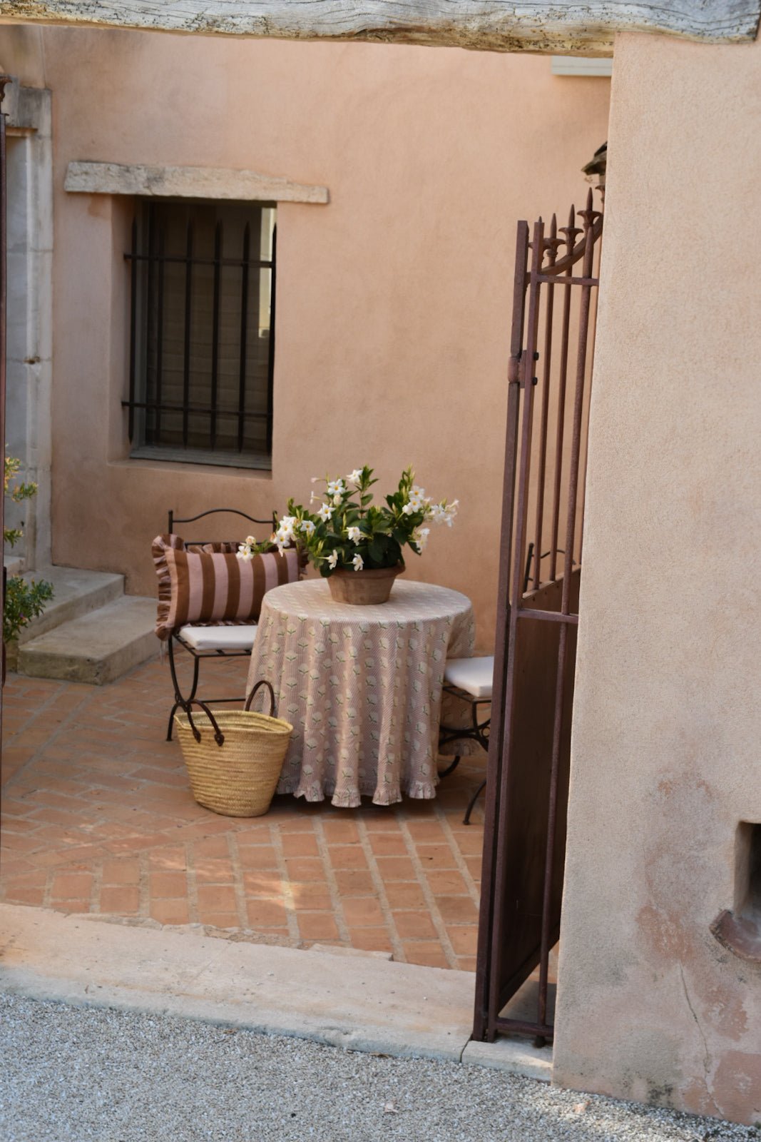 Amber Round Tablecloth | Katel Home