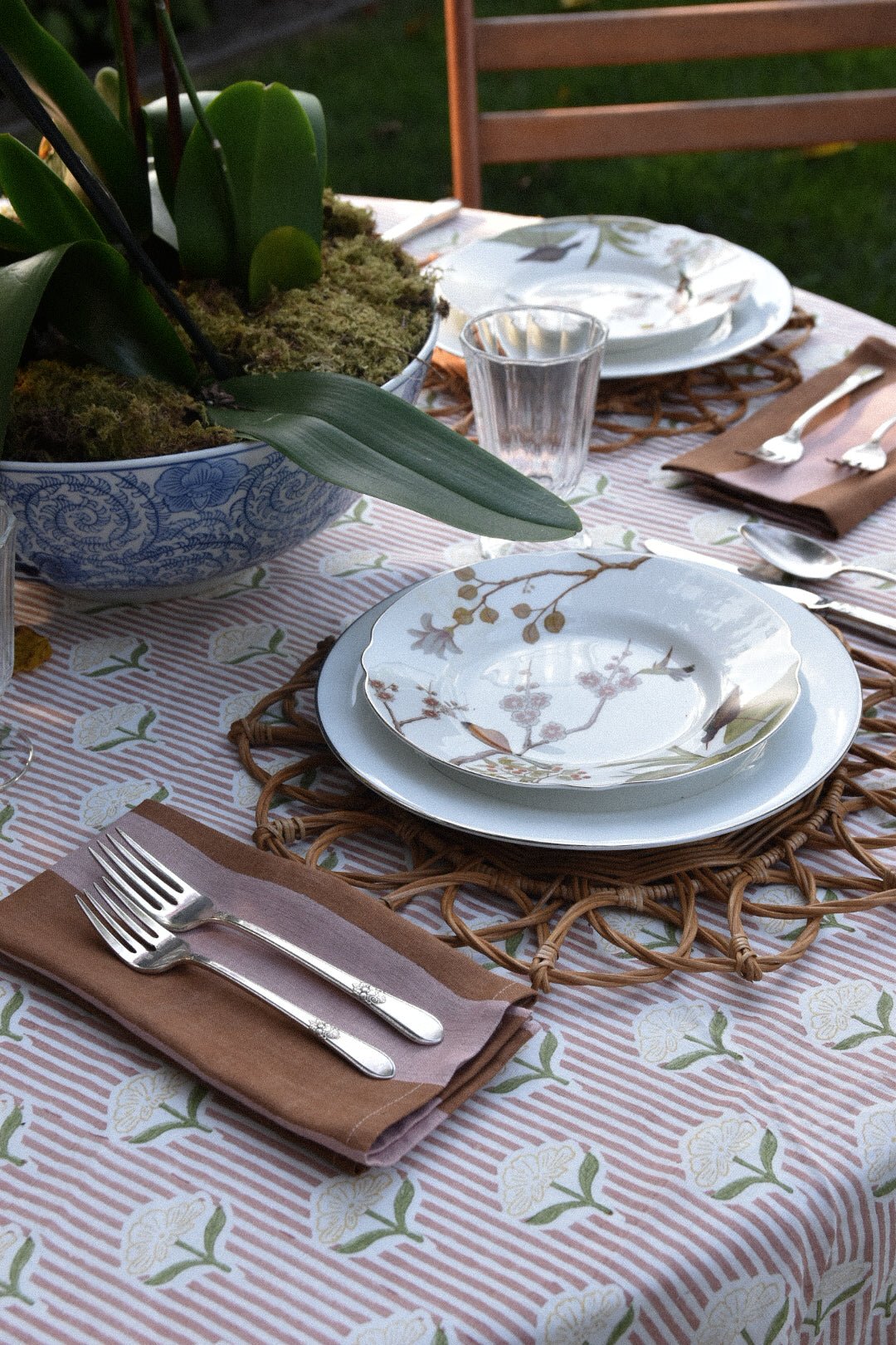 Amber Round Tablecloth | Katel Home